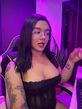 Snapshot of camianddanna chatting on 14, 2, 2026 camianddanna online show from 14, 2, 2026