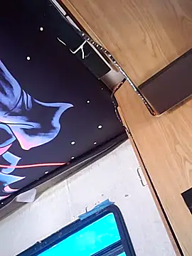 LargeDominoes online show from 24, 3, 2026