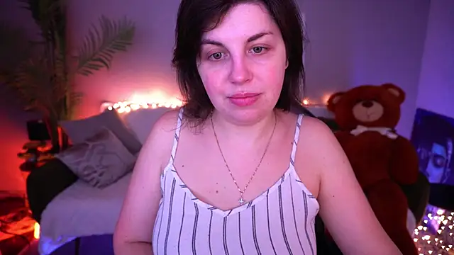 MirandaWong online show from 11, 4, 2026