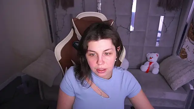 MirandaWong online show from 6, 2, 2026