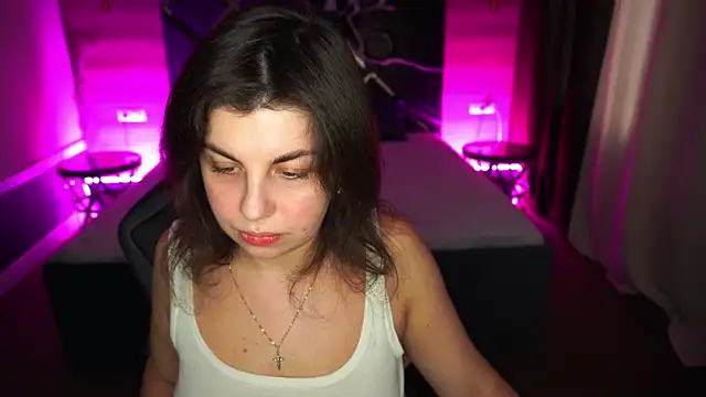 MirandaWong online show from 15, 11, 2025