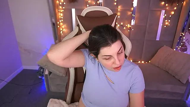 MirandaWong online show from 15, 2, 2026