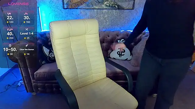 MirandaWong online show from 7, 2, 2025