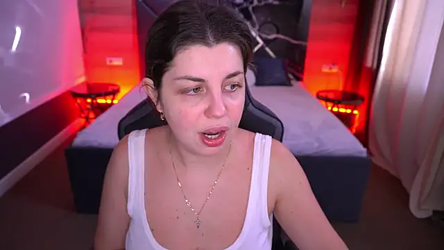 MirandaWong online show from 29, 10, 2025