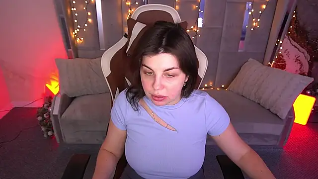 MirandaWong online show from 11, 2, 2026