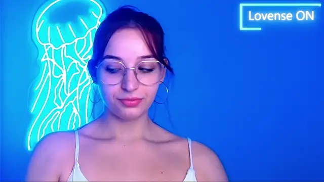 Snapshot of Jessie_Kisss chatting on 15, 9, 2025 Jessie Kisss online show from 15, 9, 2025
