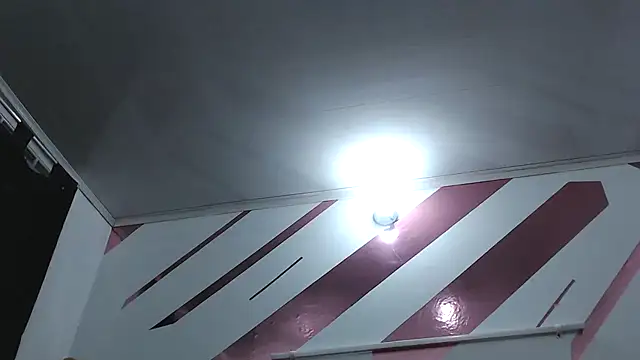 Kitten Hot  online show from 25, 11, 2025