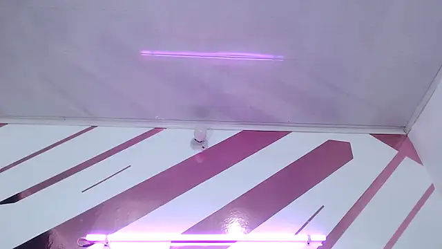 Kitten Hot  online show from 7, 2, 2026