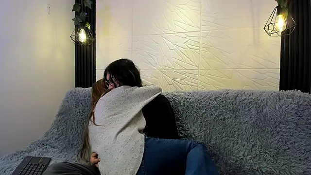 BRIAR AND BLAIR online show from 29, 10, 2025