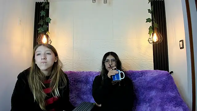 BRIAR AND BLAIR online show from 28, 10, 2025