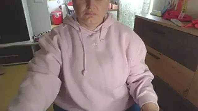 Meliss Official9 online show from 12, 4, 2026