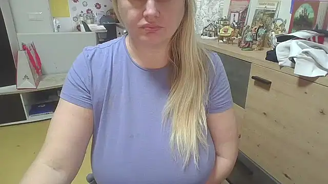 Meliss Official9 online show from 15, 12, 2025