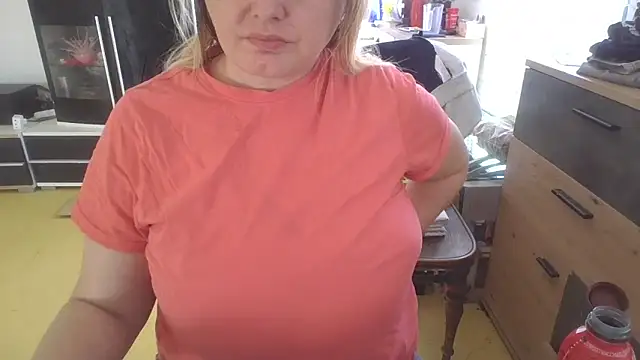 Meliss Official9 online show from 6, 4, 2026