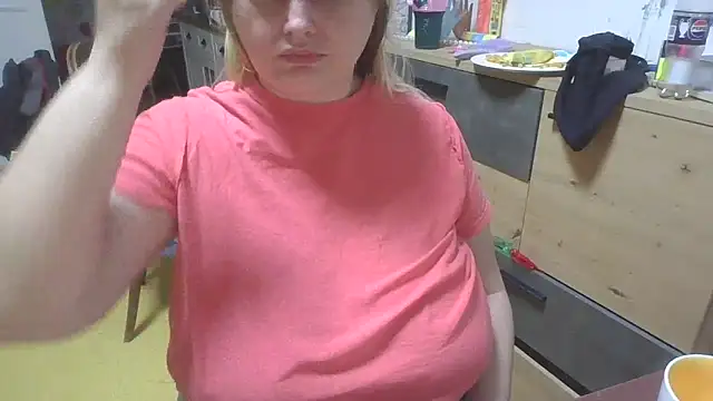 Snapshot of Meliss_Official9 chatting on 14, 4, 2026 Meliss Official9 online show from 14, 4, 2026