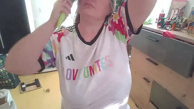 Meliss Official9 online show from 18, 1, 2026