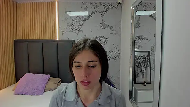 Snapshot of MAGNOLEROY chatting on 3, 10, 2025 MAGNOLEROY online show from 3, 10, 2025
