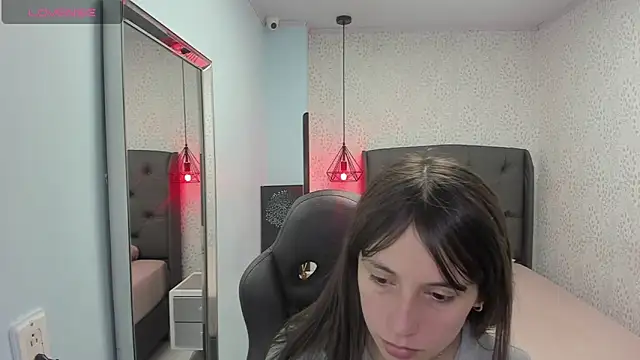 Snapshot of MAGNOLEROY chatting on 13, 11, 2025 MAGNOLEROY online show from 13, 11, 2025