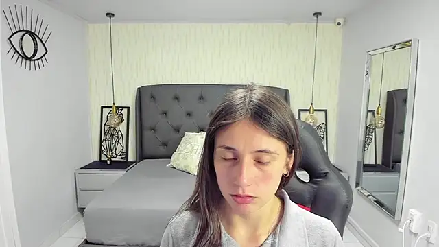 Snapshot of MAGNOLEROY chatting on 17, 9, 2025 MAGNOLEROY online show from 17, 9, 2025