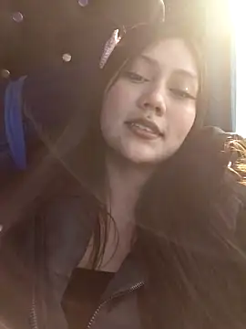 Catalehia Milk online show from 15, 12, 2025