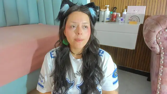 curvy rousi online show from 28, 2, 2026