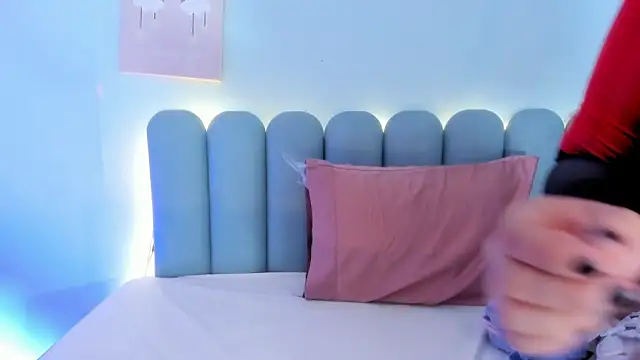 curvy rousi online show from 18, 2, 2026