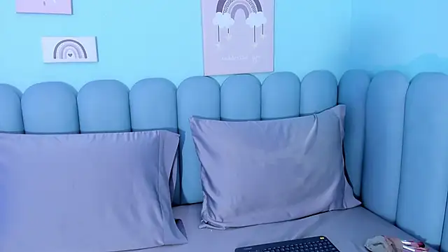 curvy rousi online show from 2, 10, 2025