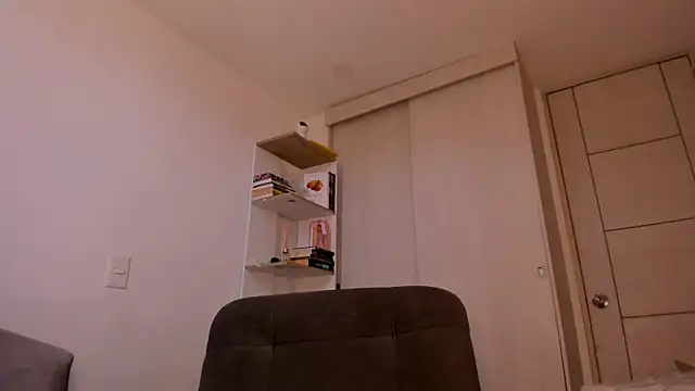 Snapshot of danna_davis18 chatting on 6, 7, 2026 danna davis18 online show from 6, 7, 2026