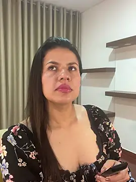 Snapshot of Alice_Biel chatting on 24, 2, 2025 Alice Biel online show from 24, 2, 2025