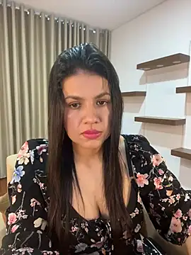 Snapshot of Alice_Biel chatting on 7, 2, 2025 Alice Biel online show from 7, 2, 2025