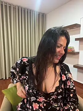 Snapshot of Alice_Biel chatting on 1, 3, 2025 Alice Biel online show from 1, 3, 2025