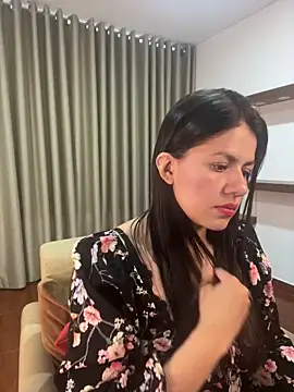 Snapshot of Alice_Biel chatting on 13, 3, 2025 Alice Biel online show from 13, 3, 2025