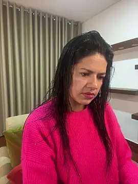 Snapshot of Alice_Biel chatting on 6, 3, 2025 Alice Biel online show from 6, 3, 2025