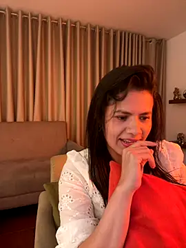 Snapshot of Alice_Biel chatting on 30, 10, 2025 Alice Biel online show from 30, 10, 2025