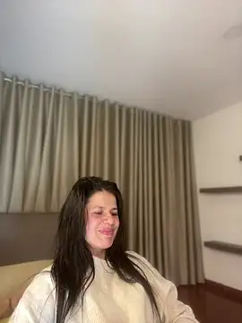 Snapshot of Alice_Biel chatting on 4, 6, 2026 Alice Biel online show from 4, 6, 2026