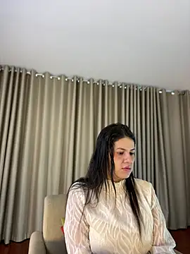 Snapshot of Alice_Biel chatting on 13, 6, 2026 Alice Biel online show from 13, 6, 2026
