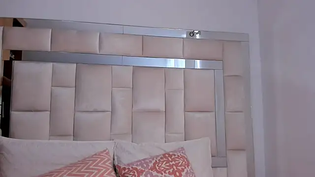 isabella gomez11 online show from 17, 12, 2025