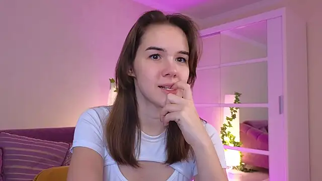 LindaRobertz online show from 5, 2, 2025