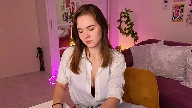 LindaRobertz online show from 4, 3, 2025