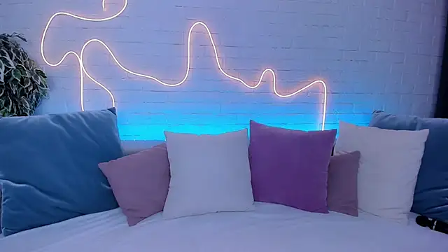 rossy babe  online show from 17, 10, 2025