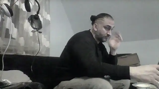 Snapshot of NewyorkDimi chatting on 6, 4, 2026 NewyorkDimi online show from 6, 4, 2026