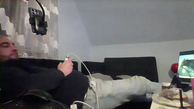 NewyorkDimi online show from 4, 12, 2025