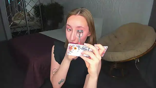 Snapshot of MelodyOfLovee chatting on 24, 12, 2024 MelodyOfLovee online show from 24, 12, 2024