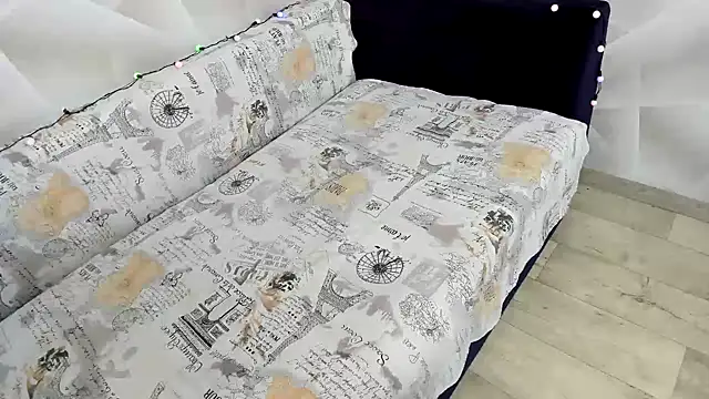 Sweet Lanaaaaa online show from 19, 12, 2025