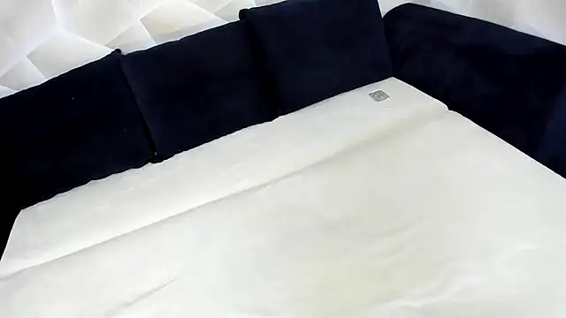 Sweet Lanaaaaa online show from 21, 4, 2026