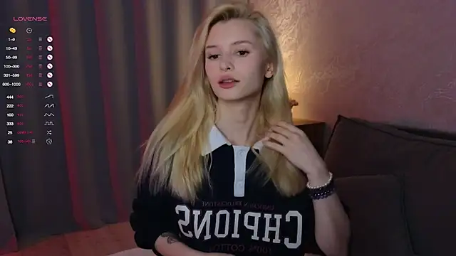 Snapshot of elsa_limerence chatting on 27, 11, 2025 elsa limerence online show from 27, 11, 2025