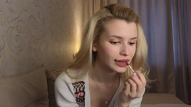 Snapshot of elsa_limerence chatting on 5, 3, 2026 elsa limerence online show from 5, 3, 2026