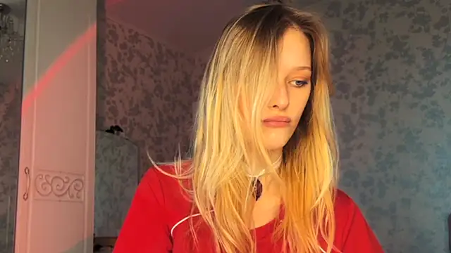 Evvie Summn1 online show from 30, 11, 2025