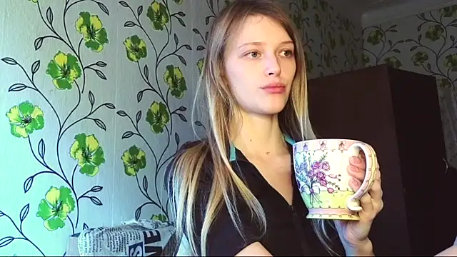 Snapshot of Evvie_Summn1 chatting on 5, 6, 2026 Evvie Summn1 online show from 5, 6, 2026