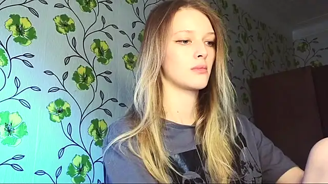 Snapshot of Evvie_Summn1 chatting on 31, 5, 2026 Evvie Summn1 online show from 31, 5, 2026