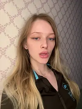 Snapshot of Evvie_Summn1 chatting on 26, 4, 2026 Evvie Summn1 online show from 26, 4, 2026